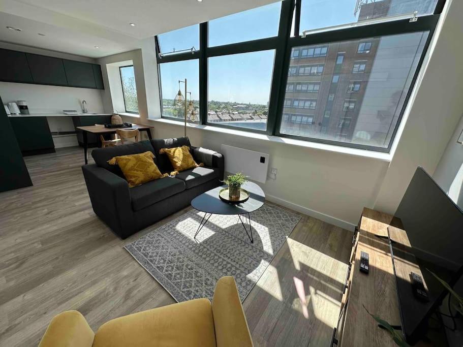 דירות מנצ'סטר 1 Bed Flat With View Of Old Trafford מראה חיצוני תמונה