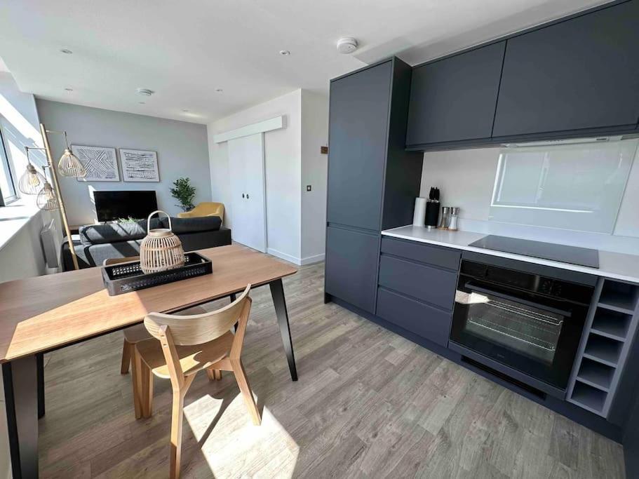 דירות מנצ'סטר 1 Bed Flat With View Of Old Trafford מראה חיצוני תמונה
